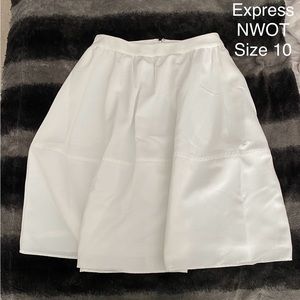 NWOT Express Vintage Full Midi Skirt w/Pockets White Size 10
